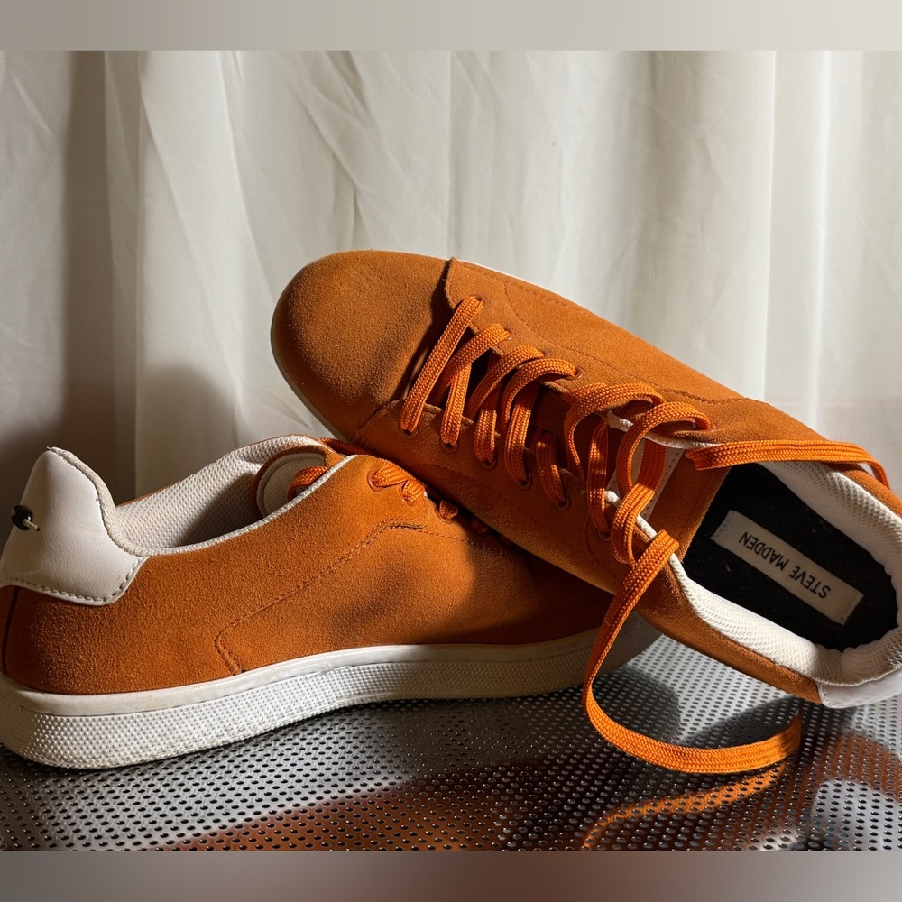 Steven Madden Suede Sneakers size 12
Becker2